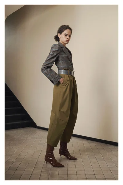 Look 16